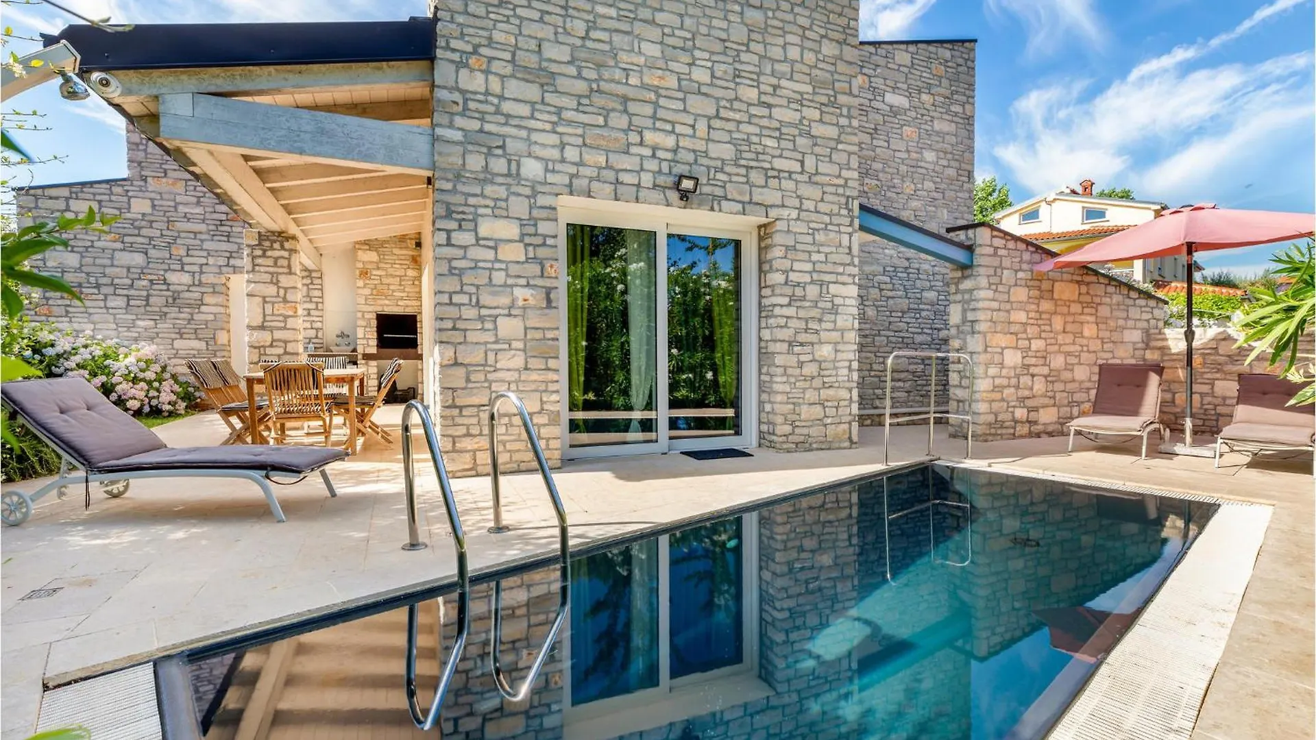 Beautiful Home In Fazana With Wifi